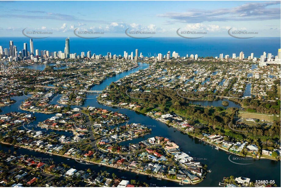 Piing dry cleaning and laundry service

 in Bundall Australia